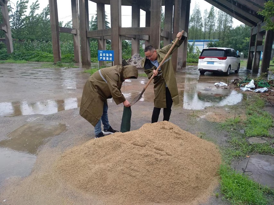 棗莊水務公司防汛照片02.jpg